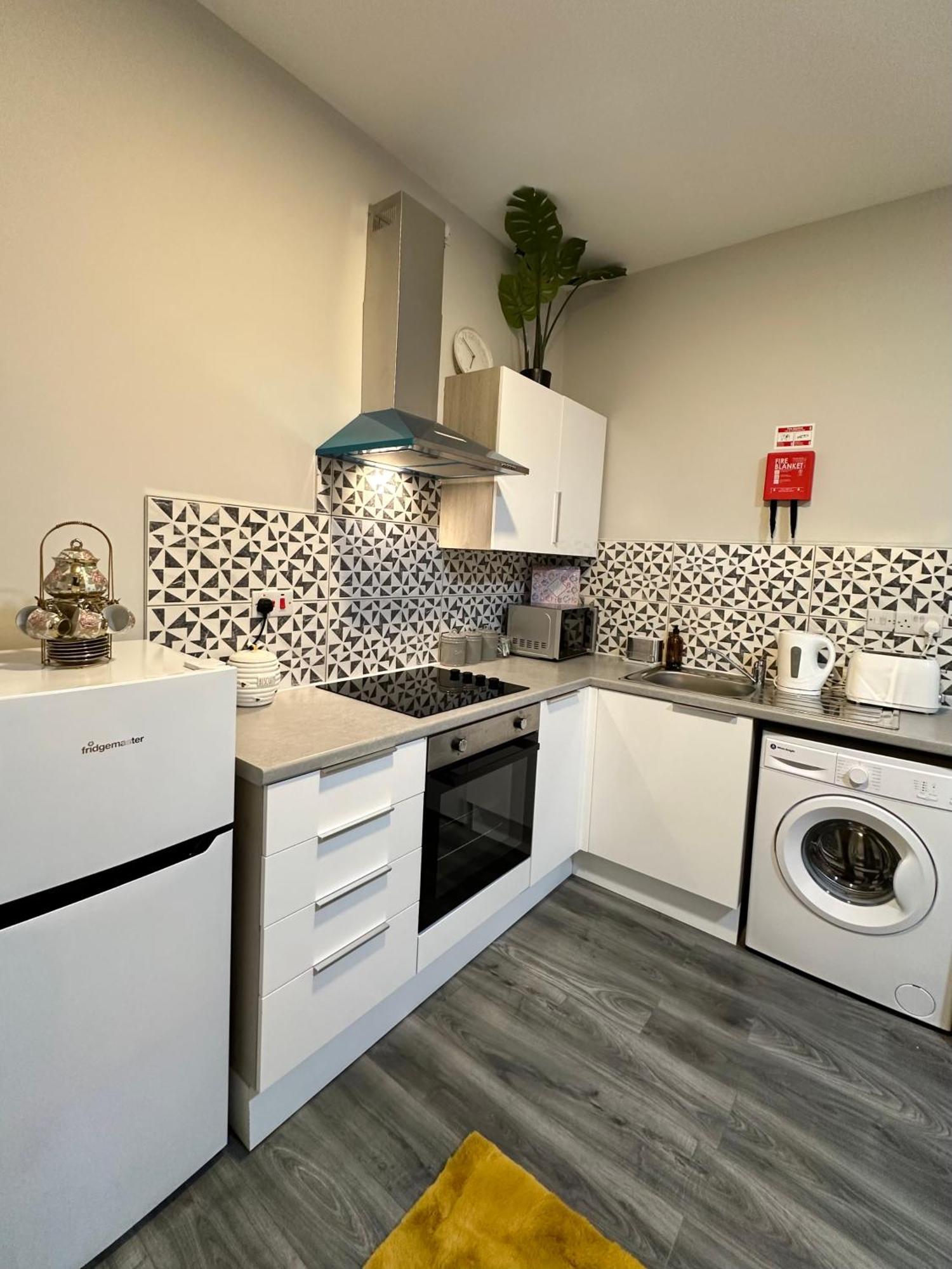 Private Luxurious City Studio-Daily,Weekly,Monthly Бирмингам Екстериор снимка